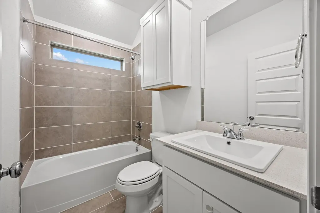204 Hornet Street Elgin TX 78621