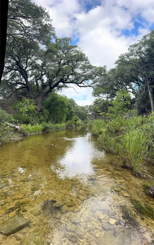 0000 Round Mountain Road Leander TX 78641