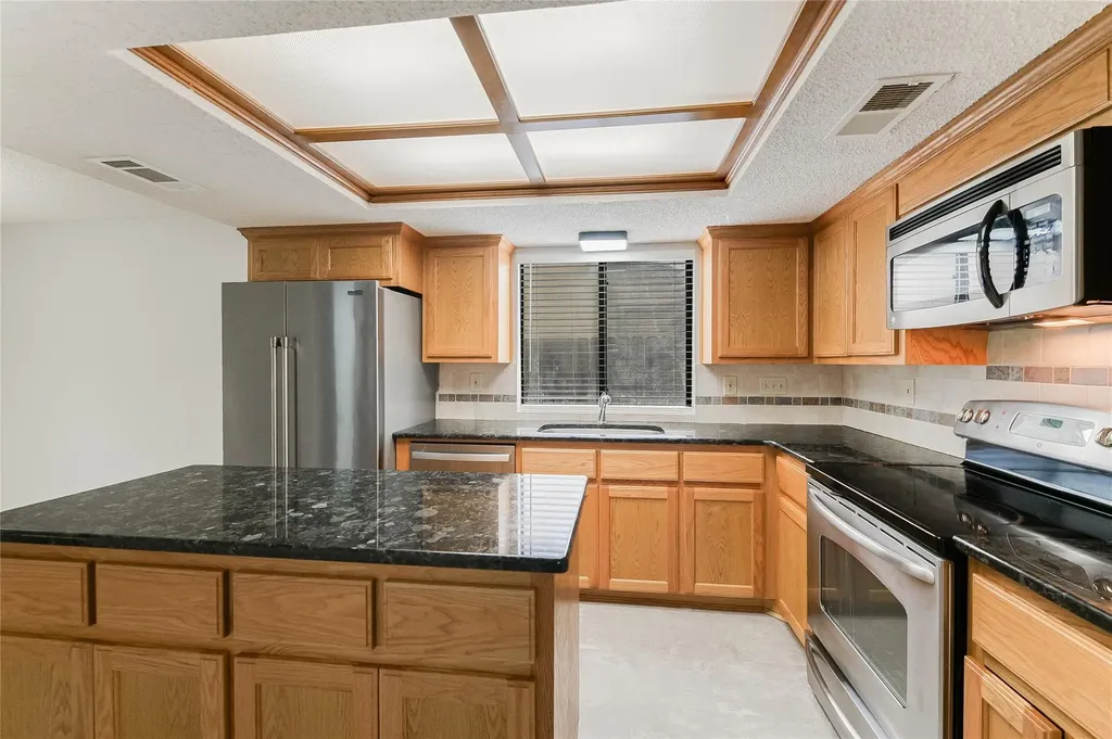 8106 Chainfire Cove Austin TX 78729