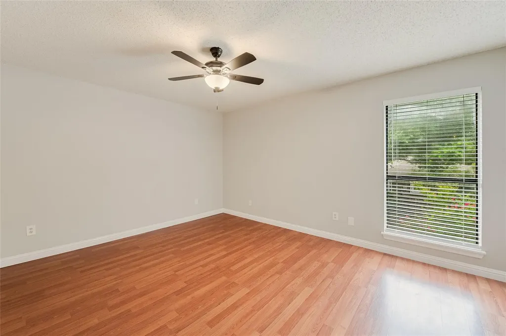 8106 Chainfire Cove Austin TX 78729