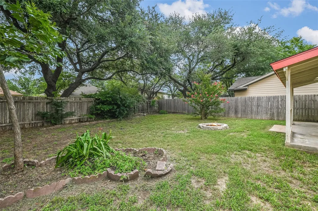 8106 Chainfire Cove Austin TX 78729