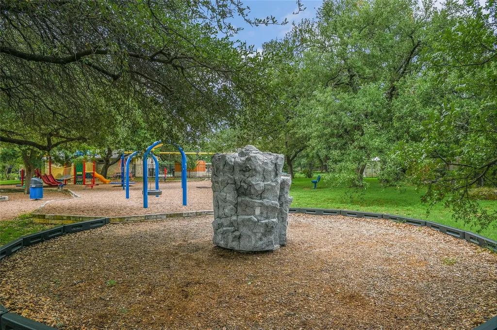 8106 Chainfire Cove Austin TX 78729
