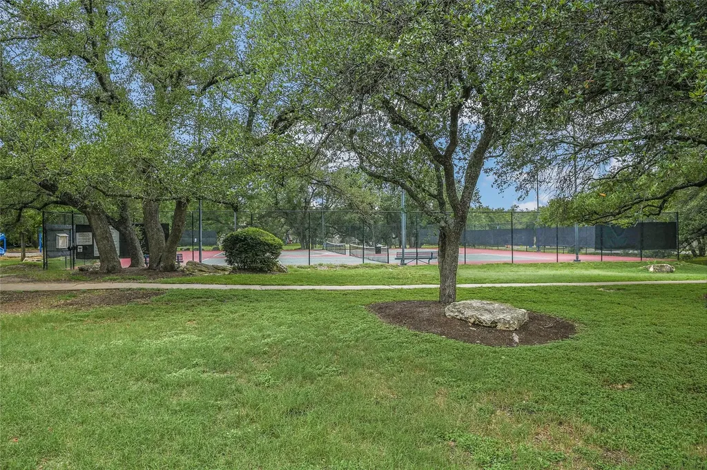 8106 Chainfire Cove Austin TX 78729