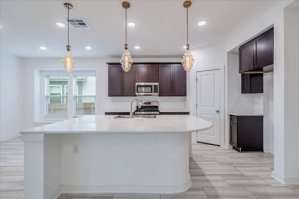 8008 Prairie Rye Drive Lago Vista TX 78645