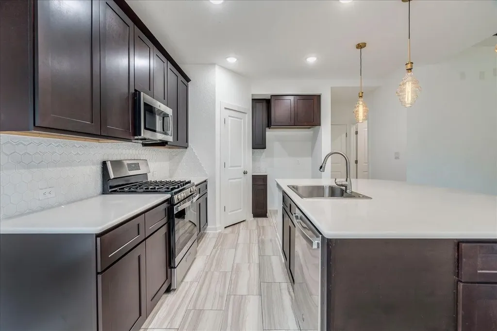 8008 Prairie Rye Drive Lago Vista TX 78645