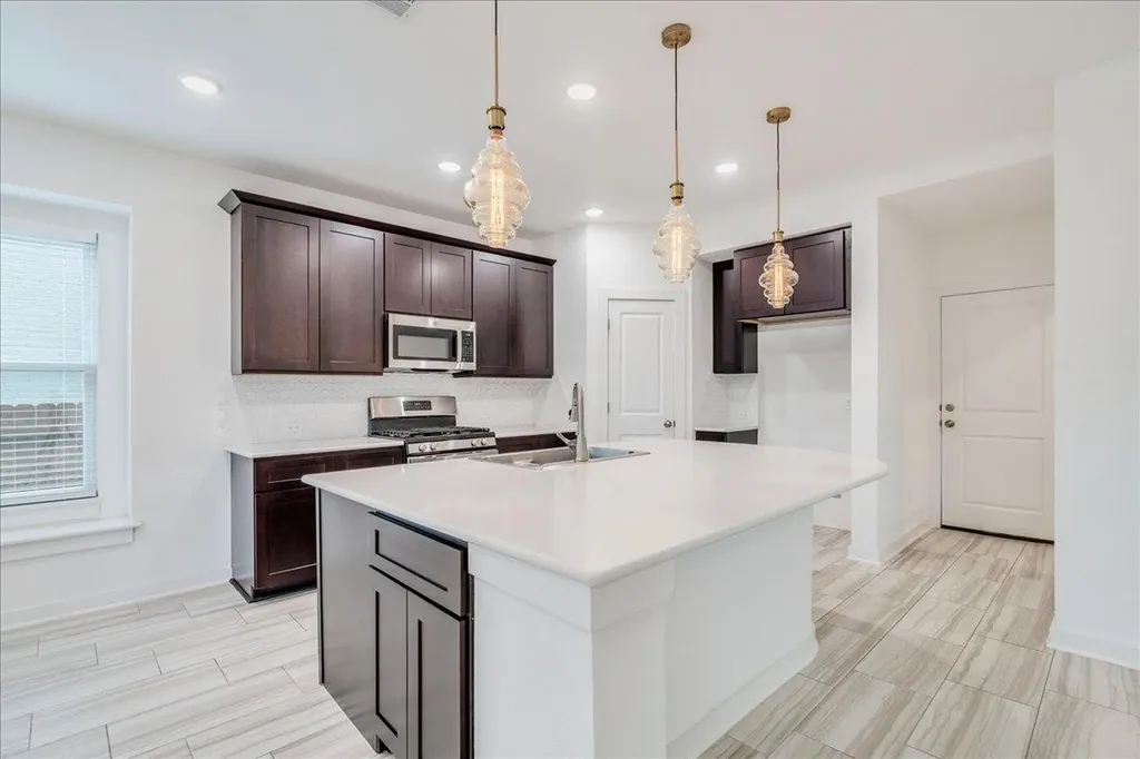 8008 Prairie Rye Drive Lago Vista TX 78645