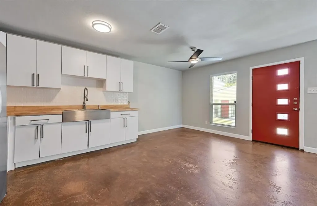 2403 La Casa Drive Austin TX 78704
