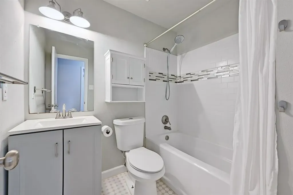 2403 La Casa Drive Austin TX 78704