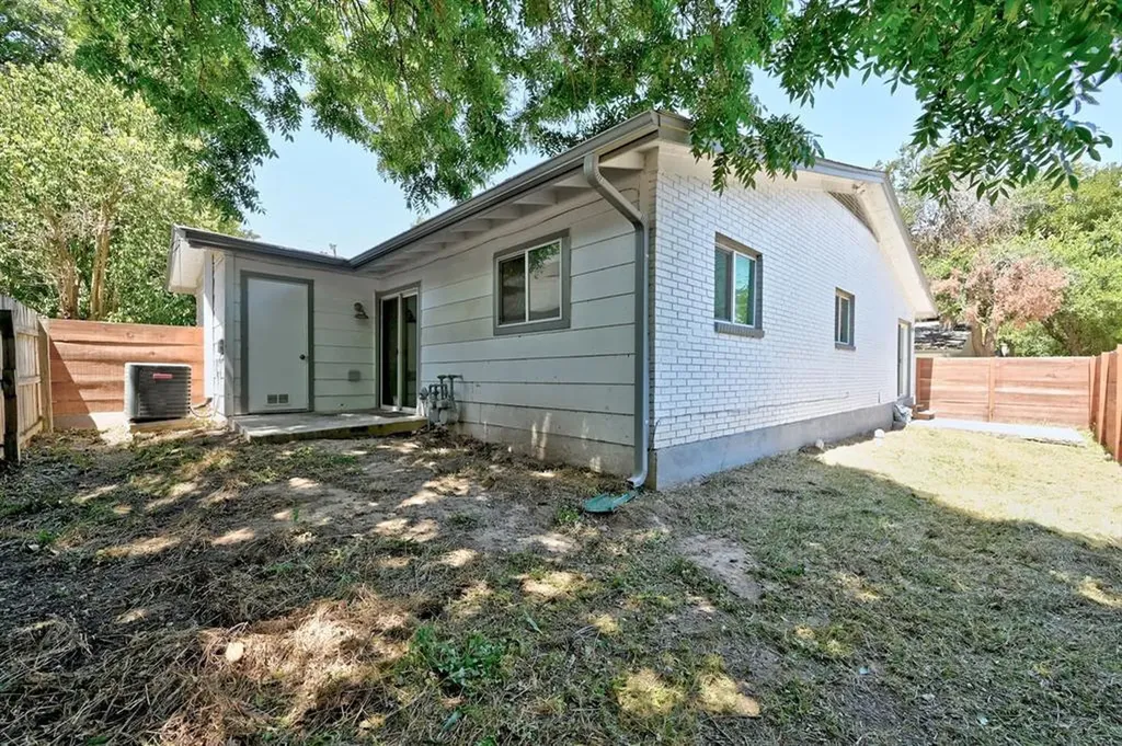2403 La Casa Drive Austin TX 78704
