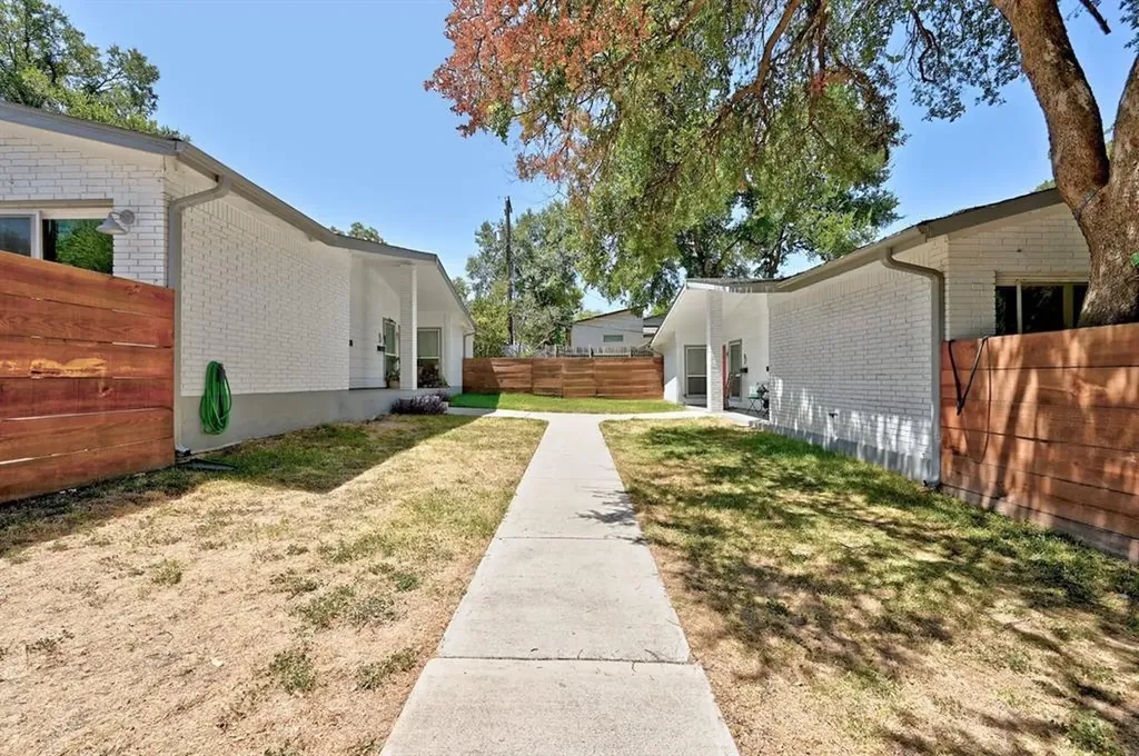 2403 La Casa Drive Austin TX 78704