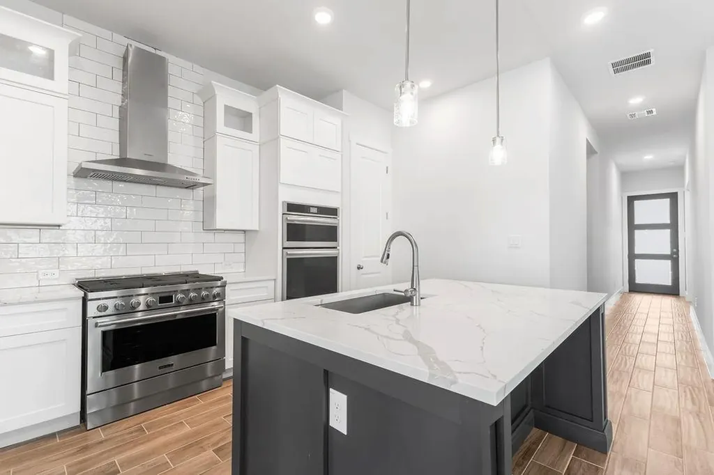 8510 Red Bottle Brush Road Lago Vista TX 78645