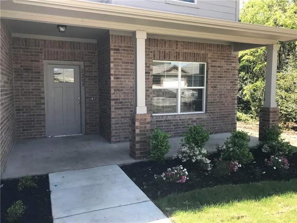2205 Bettylou Lane Austin TX 78754