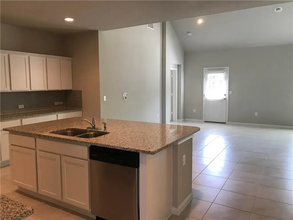 2205 Bettylou Lane Austin TX 78754