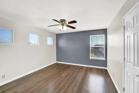 113 Endeavour Kyle TX 78640