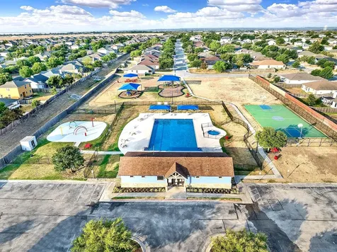 113 Endeavour Kyle TX 78640