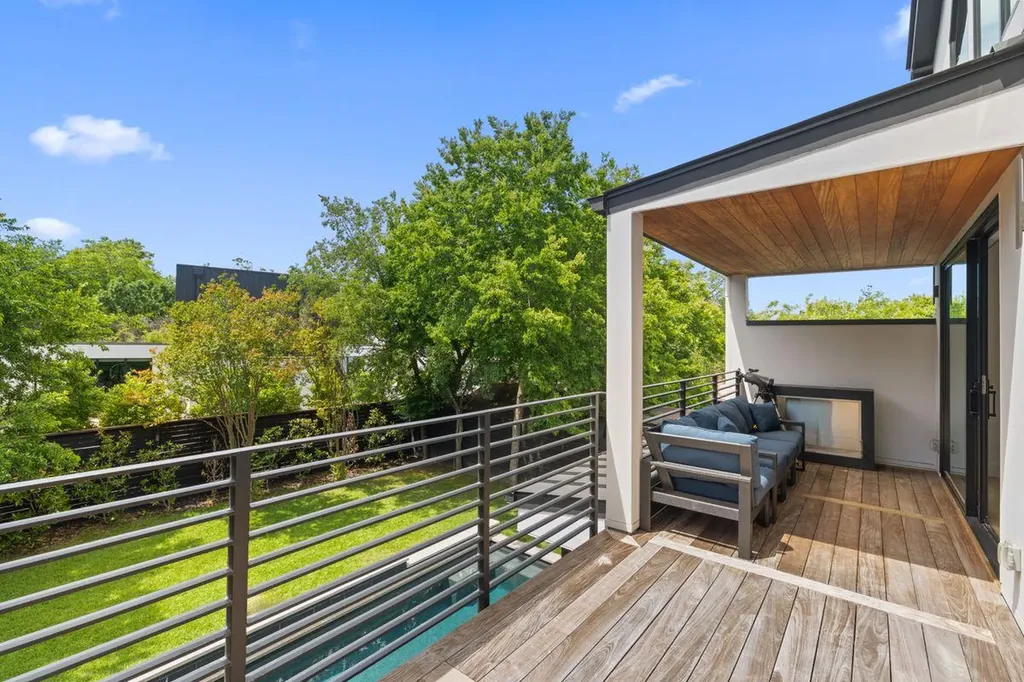 2102 Oxford Street Austin TX 78704