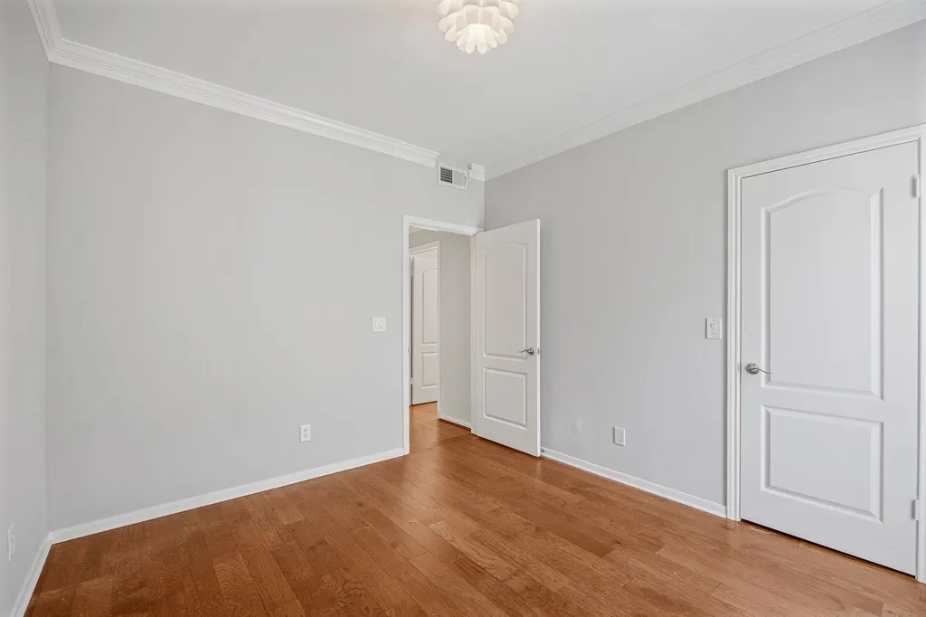 6000 Shepherd Mountain Cove Austin TX 78730