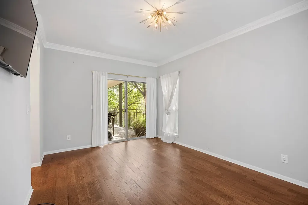 6000 Shepherd Mountain Cove Austin TX 78730