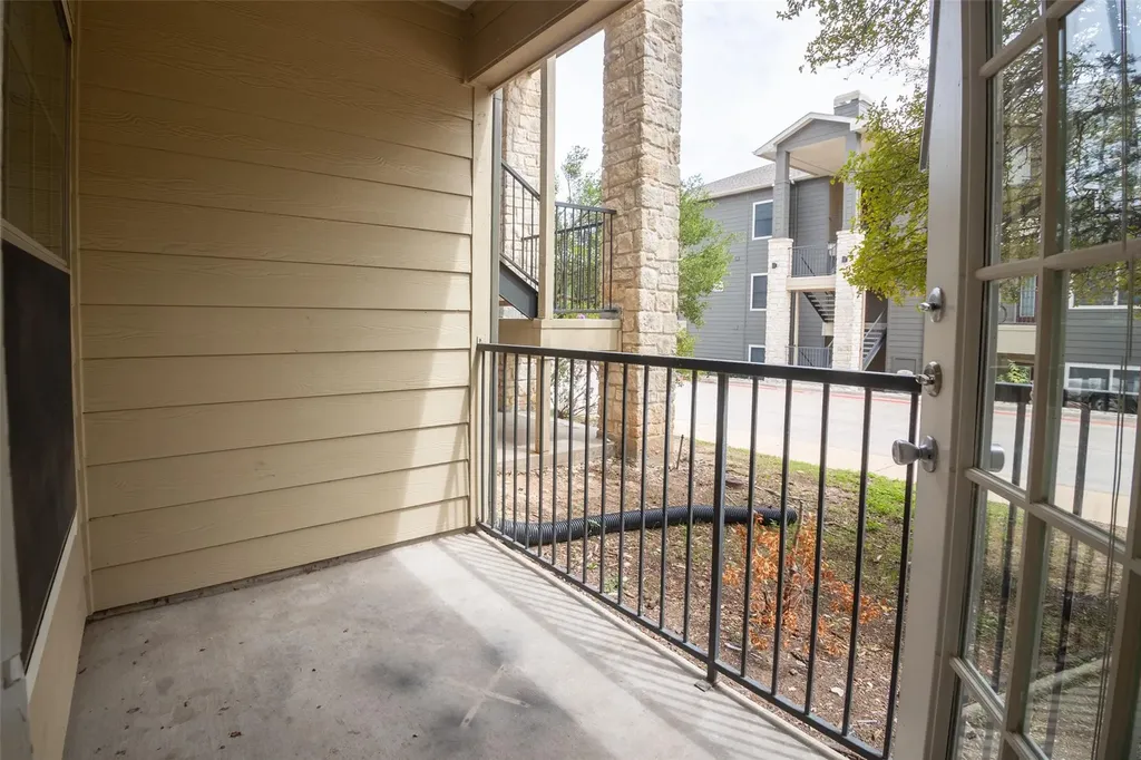 2320 Gracy Farms Lane Austin TX 78758