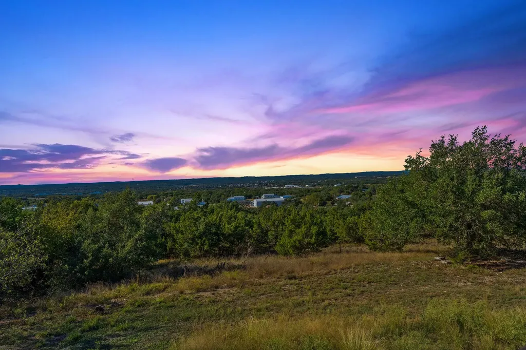 220 Harmon Hills Road Dripping Springs TX 78620