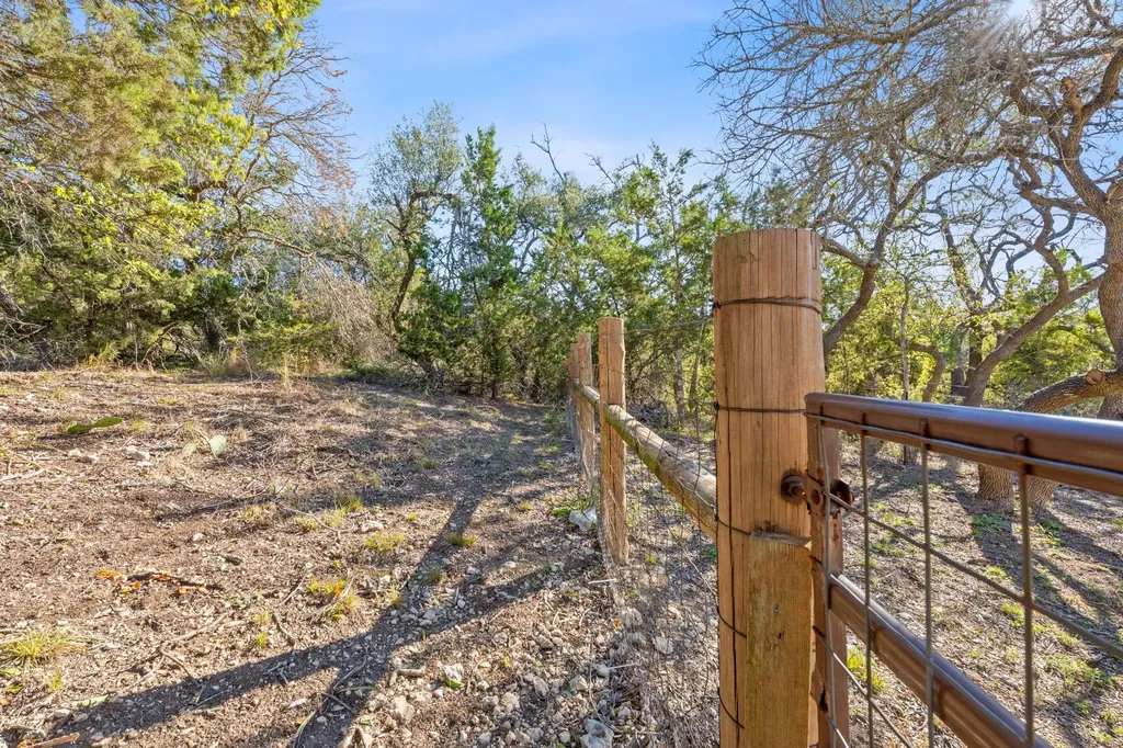 220 Harmon Hills Road Dripping Springs TX 78620