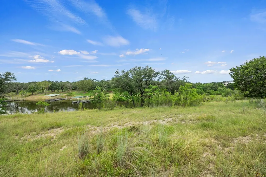 1901 Valentino Cove Spicewood TX 78669