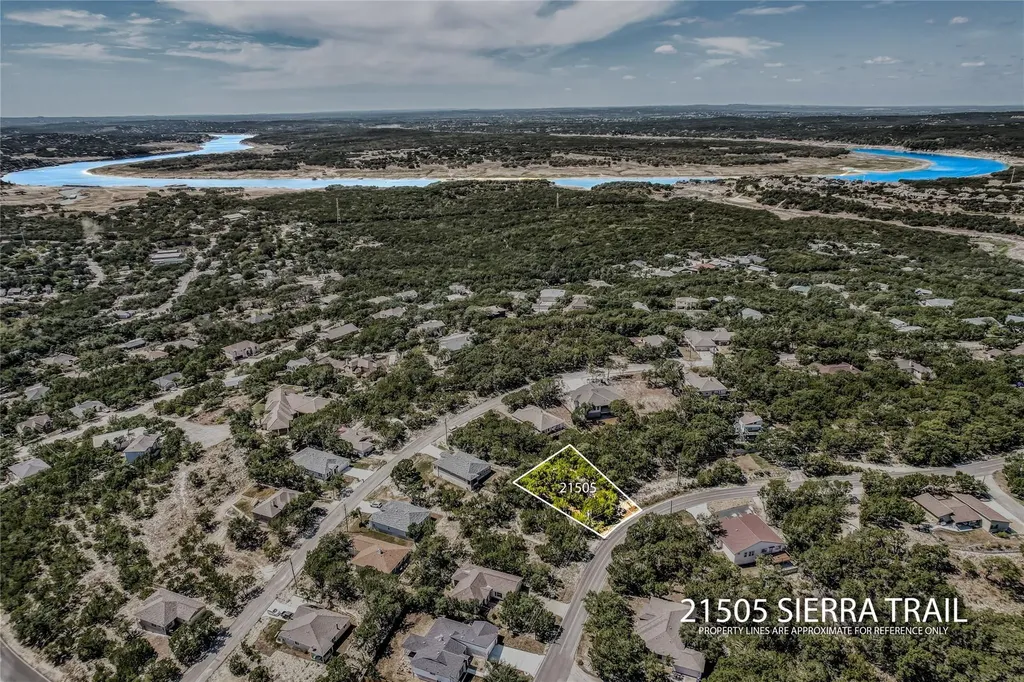 21505 Sierra Trail Lago Vista TX 78645