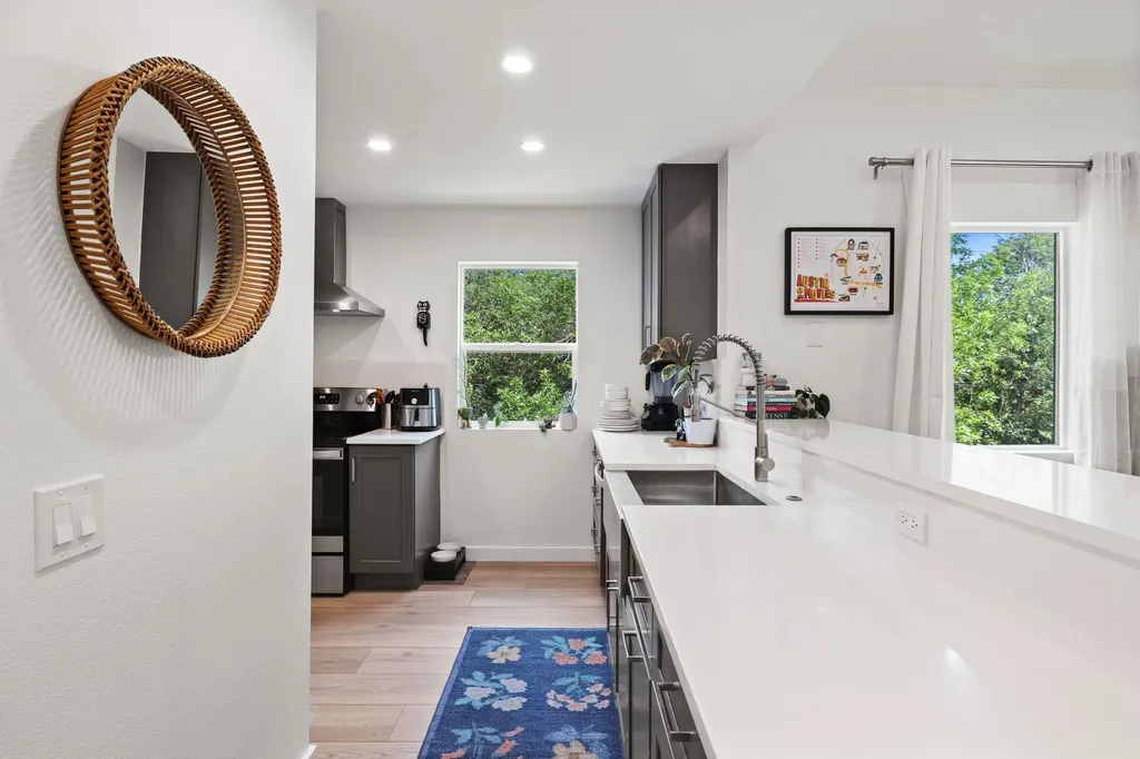 1803 Bouldin Avenue Austin TX 78704