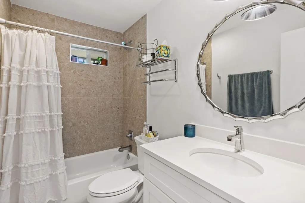 1803 Bouldin Avenue Austin TX 78704