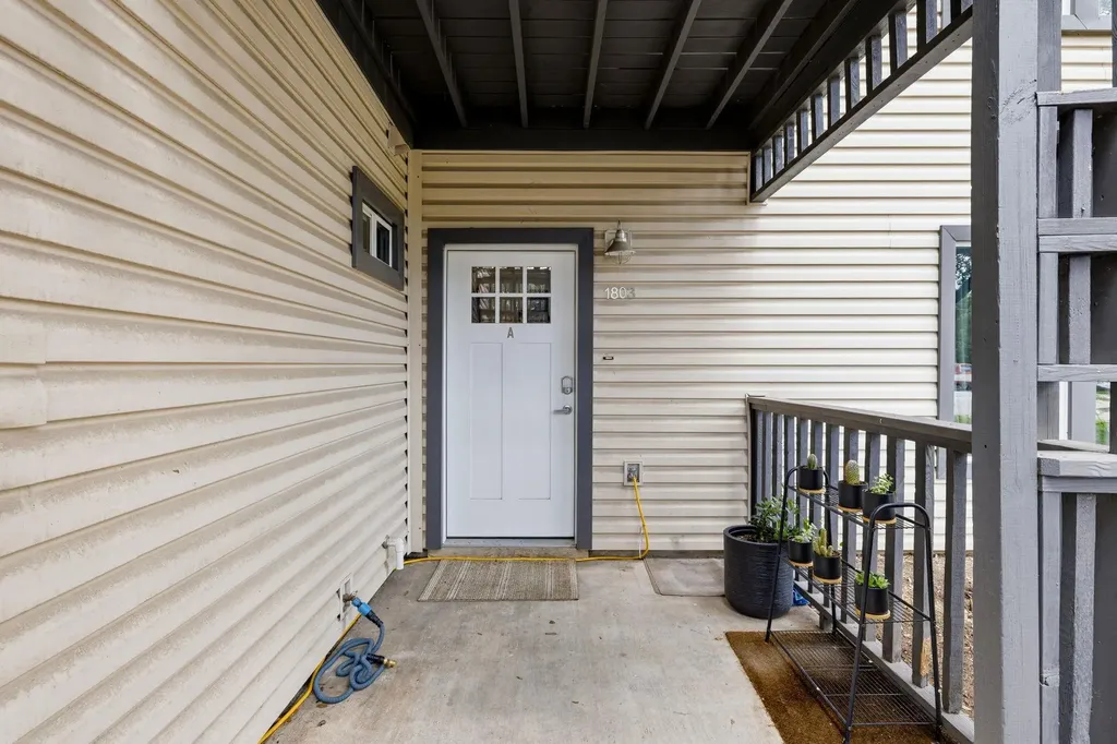 1803 Bouldin Avenue Austin TX 78704