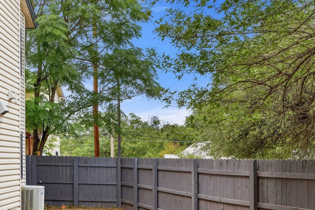 1803 Bouldin Avenue Austin TX 78704