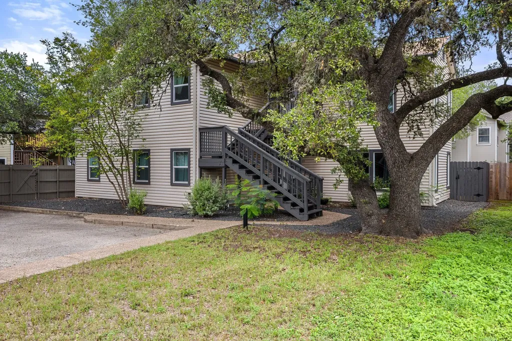 1803 Bouldin Avenue Austin TX 78704