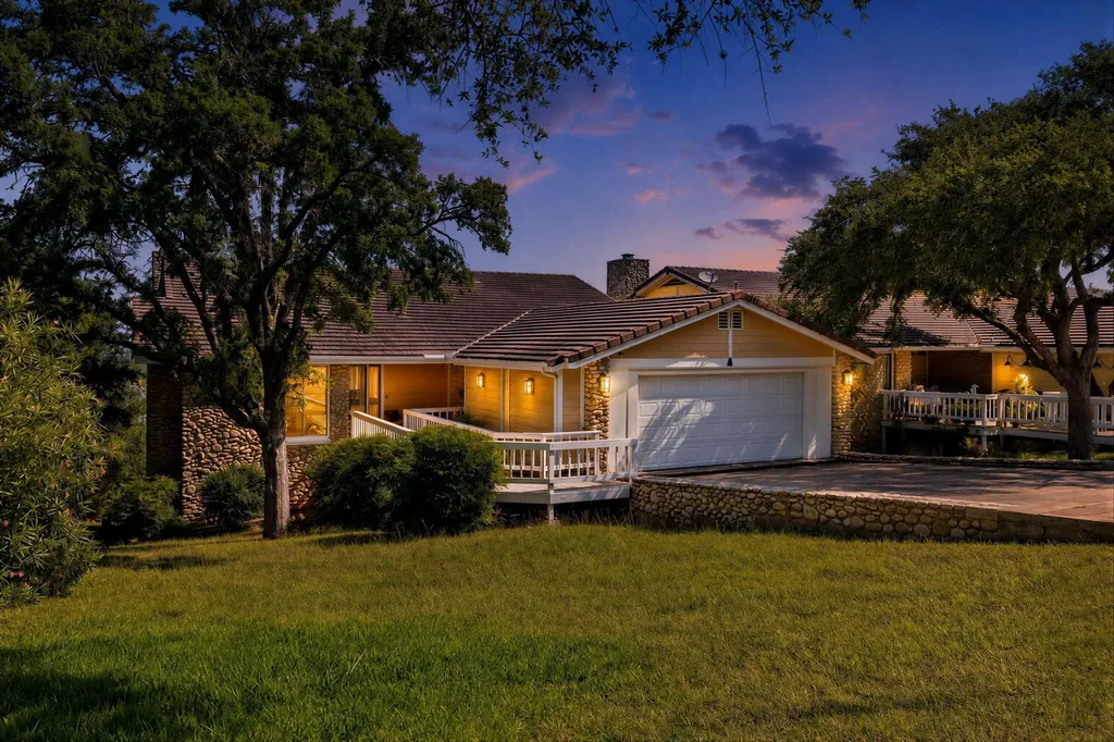 310 Dogie Drive Horseshoe Bay TX 78657