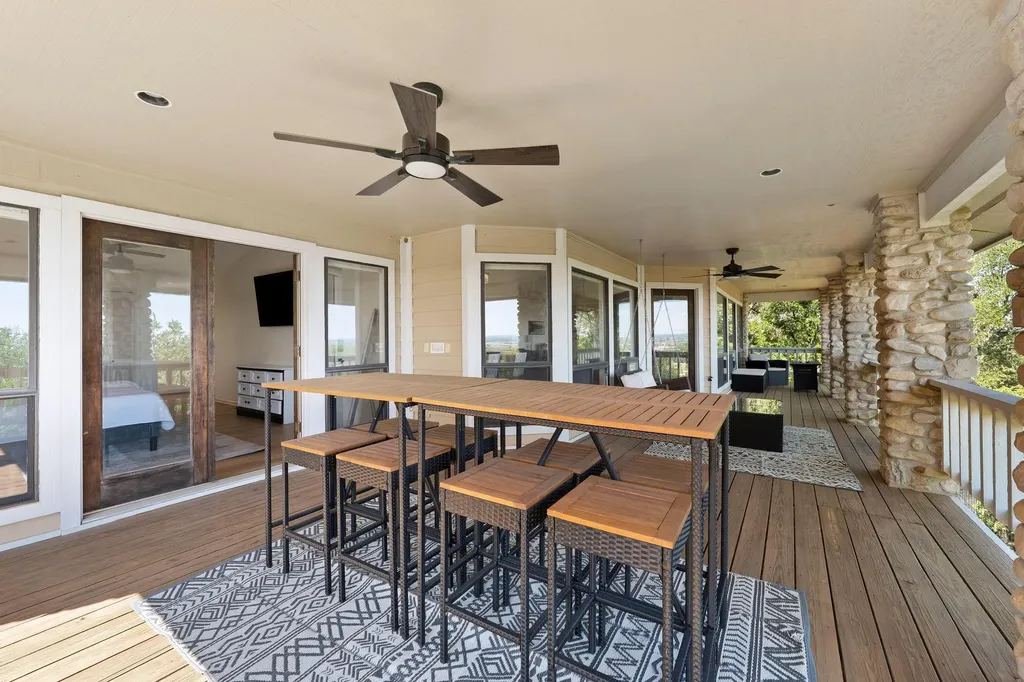 310 Dogie Drive Horseshoe Bay TX 78657