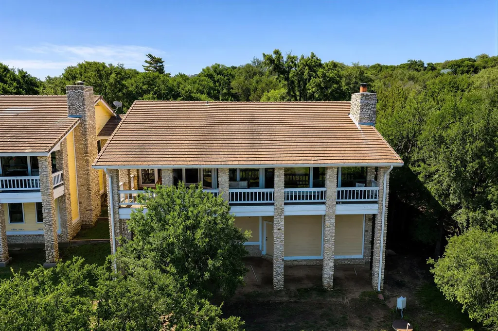 310 Dogie Drive Horseshoe Bay TX 78657