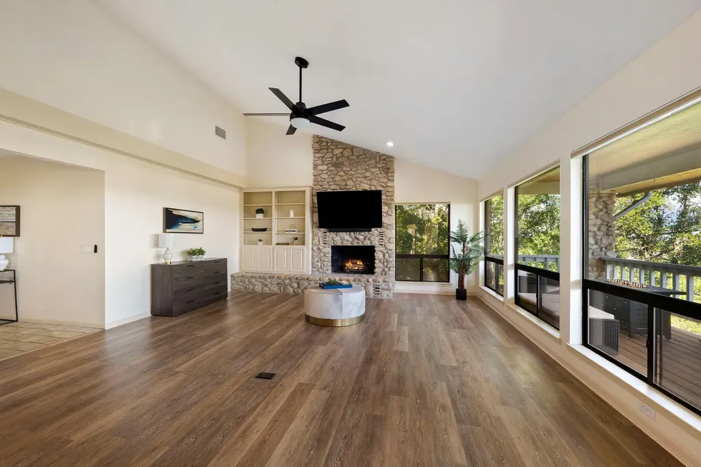 310 Dogie Drive Horseshoe Bay TX 78657
