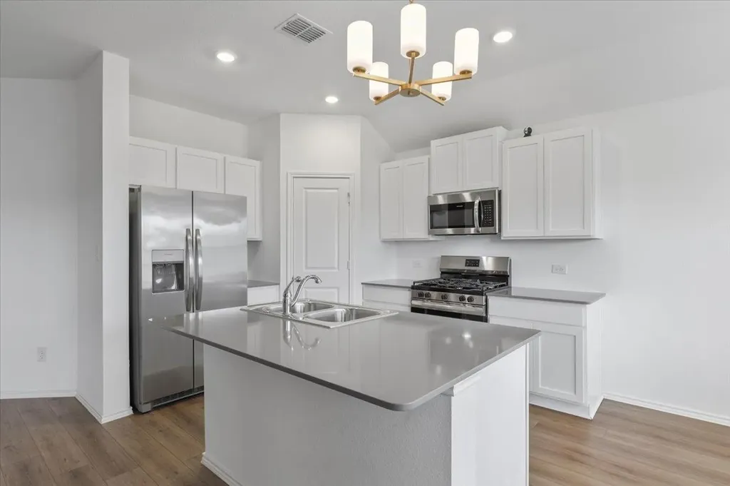 135 Agua Azul Bend Kyle TX 78640