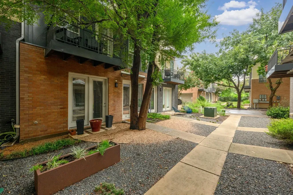 1205 Kinney Avenue Austin TX 78704