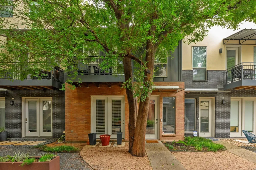 1205 Kinney Avenue Austin TX 78704