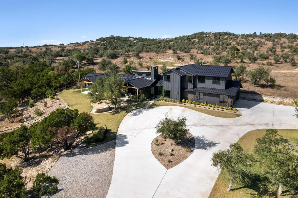475 Happy Trail Dripping Springs TX 78620
