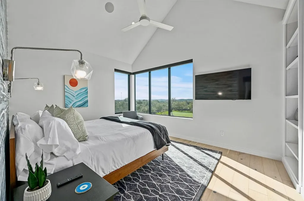 475 Happy Trail Dripping Springs TX 78620