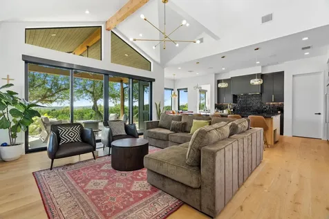 475 Happy Trail Dripping Springs TX 78620