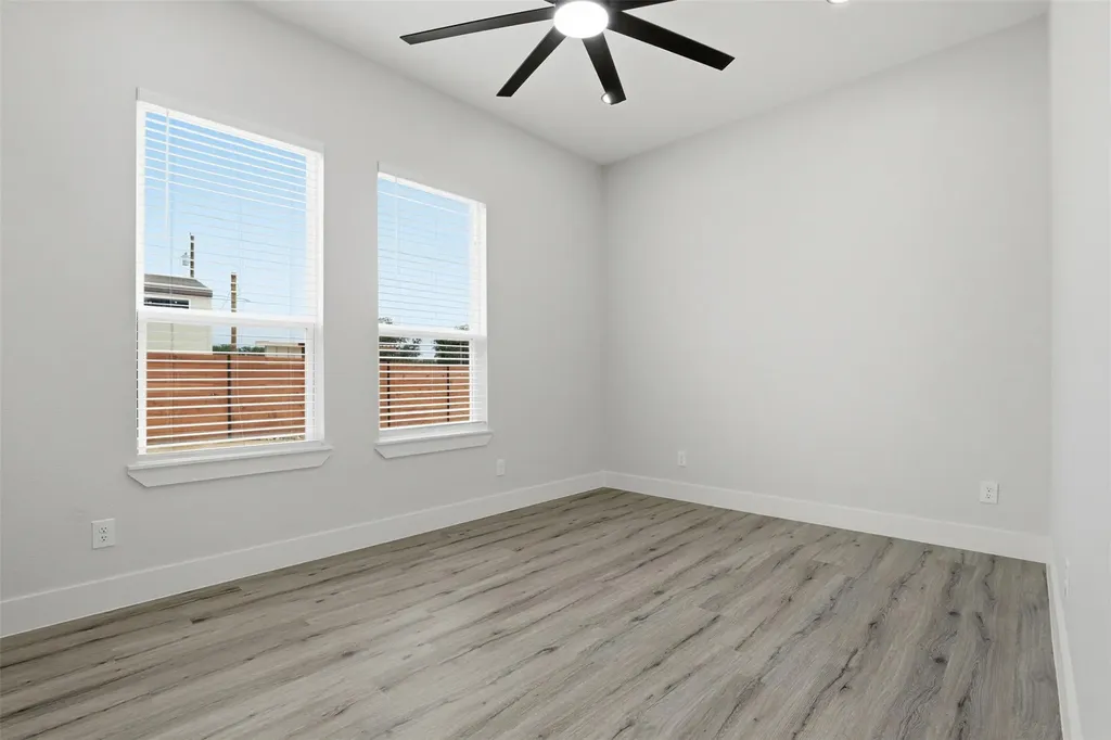 113 Los Robles Road Elgin TX 78621