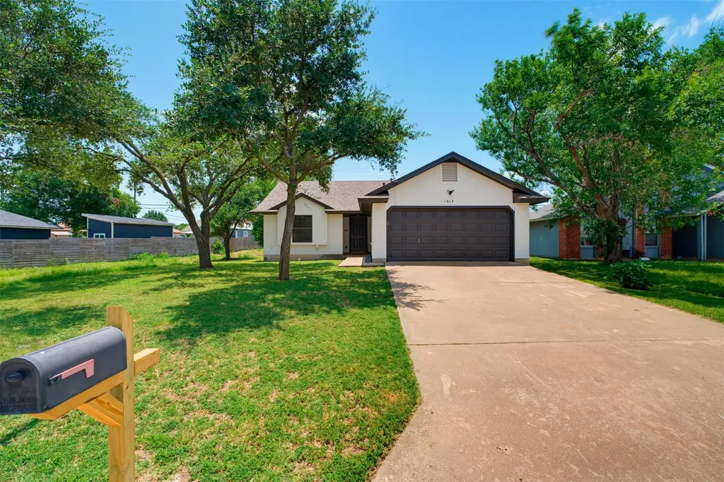 1812 Wagon Gap Drive Round Rock TX 78681