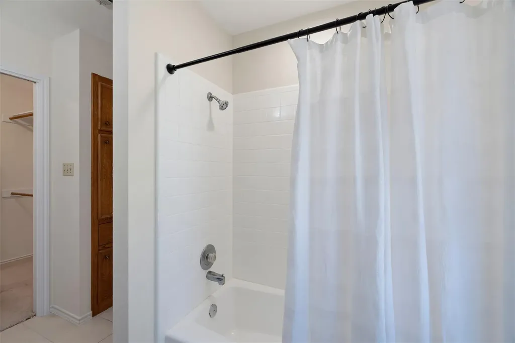 1812 Wagon Gap Drive Round Rock TX 78681