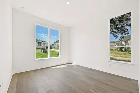 906 Bristol Creek Bend Lakeway TX 78738