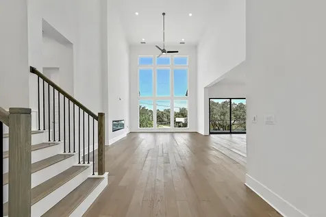 906 Bristol Creek Bend Lakeway TX 78738