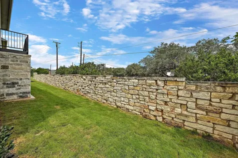 906 Bristol Creek Bend Lakeway TX 78738