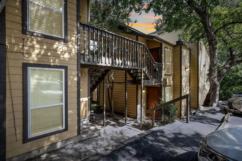 1000 W 26th Street Austin TX 78705