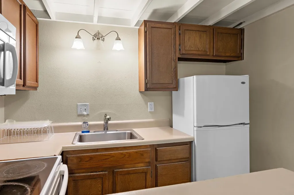 1000 W 26th Street Austin TX 78705